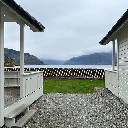 Cabin In Kinsarvik With Sea View キンサルビク