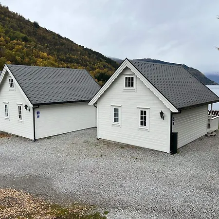 キャンプ場 Cabin In Kinsarvik With Sea View *